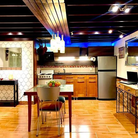 Live In This Iconic East Side Lower Level Unit بروفيدنس، رود آيلاند المظهر الخارجي الصورة