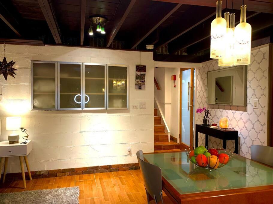 Live In This Iconic East Side Lower Level Unit بروفيدنس، رود آيلاند المظهر الخارجي الصورة