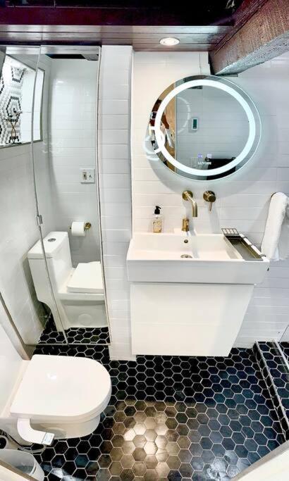 Live In This Iconic East Side Lower Level Unit بروفيدنس، رود آيلاند المظهر الخارجي الصورة